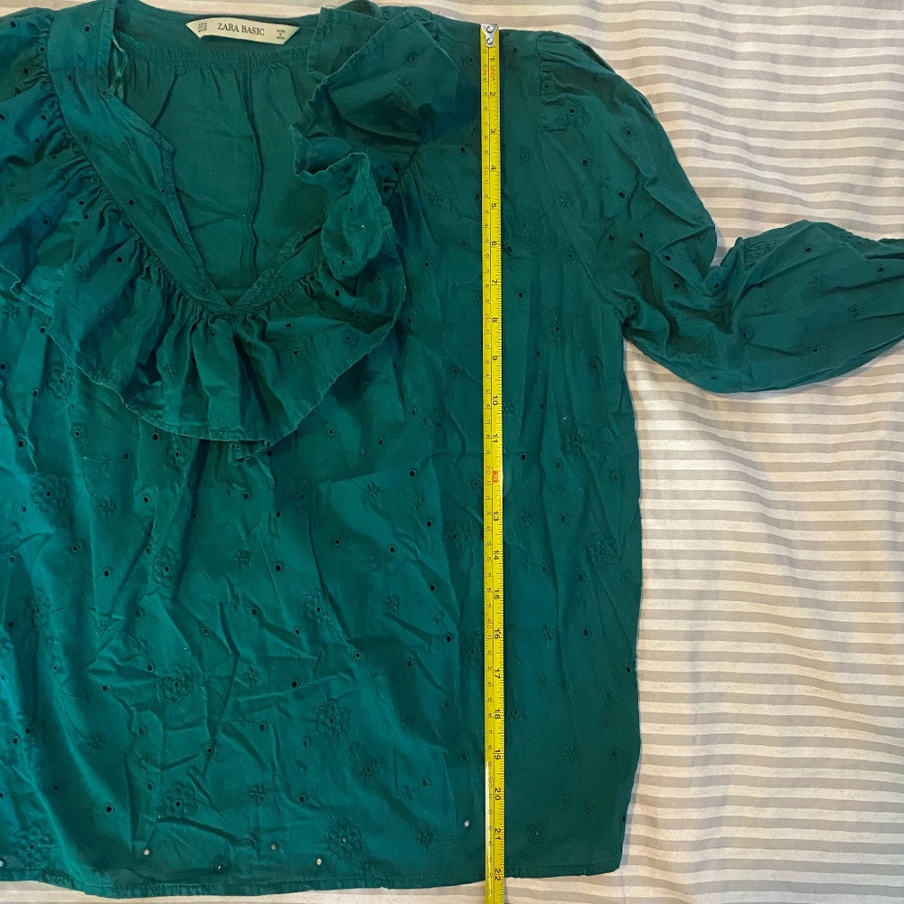 ZARA Eyelet Ruffle Top - Picture 6 of 6